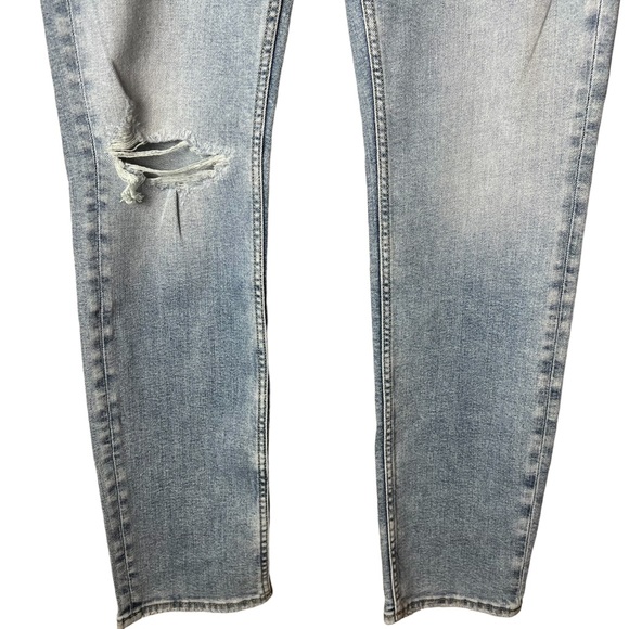 Silver Jeans Kenaston Distressed Light Blue Denim Jeans Size 32 - Picture 4 of 10